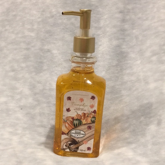 Pumpkin Scented Hand Soap Simple Pleasures NWT 17.9 oz plastic pump Fall Autumn - Picture 1 of 16